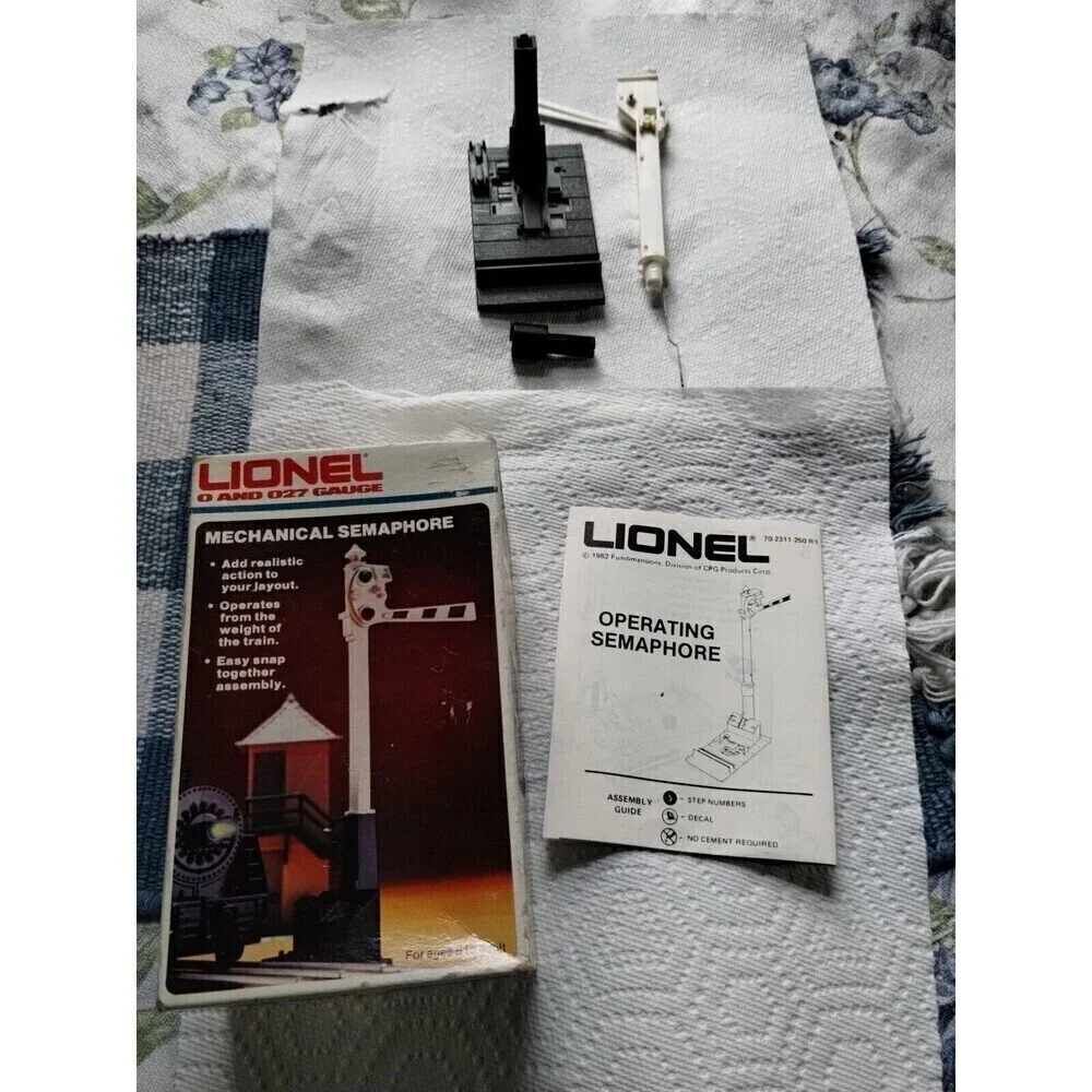 Vintage 1982 Lionel‎ Mechanical Semaphore Good Used condition With Box